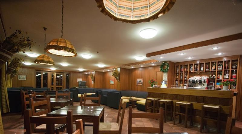 Hotel Ski Club I Cavalieri Rta 塞斯特雷 外观 照片