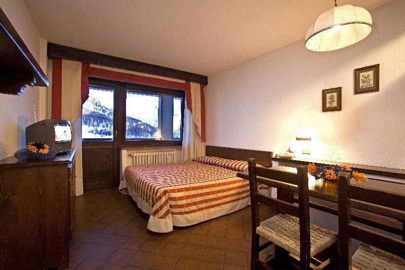 Hotel Ski Club I Cavalieri Rta 塞斯特雷 外观 照片